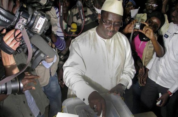 Le président de la République du Sénégal, Macky Sall trouve le débat sur la date de la tenue des élections absurde, puisque, selon le Chef de l’Etat, il y a un «agenda et un calendrier républicain». Le président de la République du Sénégal, Macky Sall trouve le débat sur la date de la tenue des élections absurde, puisque, selon le Chef de l’Etat, il y a un «agenda et un calendrier républicain».