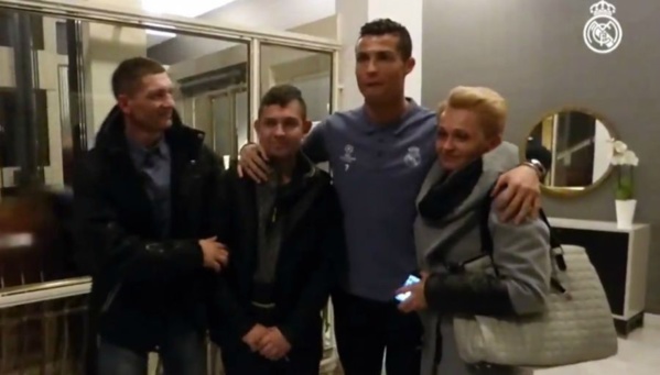 Cristiano a rencontré le garçon qu’il a sorti d’un profond coma grâce à son triplé 