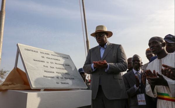 Macky sall, lors de l'inauguration de la centrale solaire de Malicounda (Département Mbour)