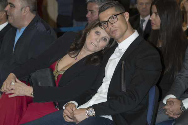 Cristiano Ronaldo annonce sa retraite... pour 2026