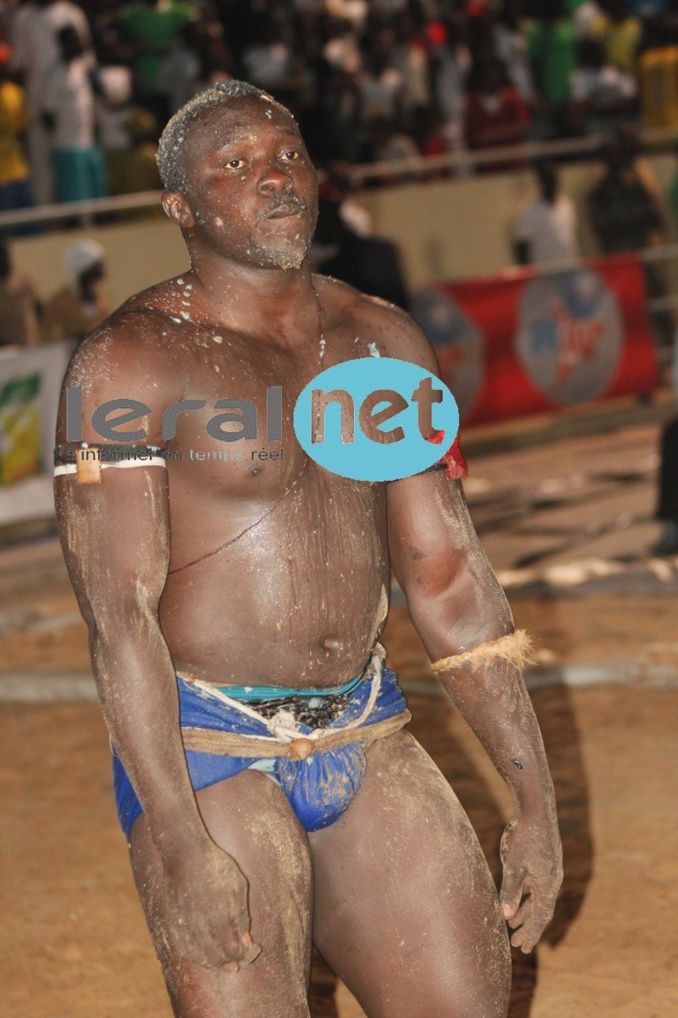 Le lutteur Saloum- Saloum prend une «niarel»