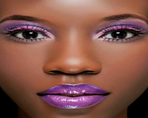 Maquillage violet pour les yeux, peau noire et métisse