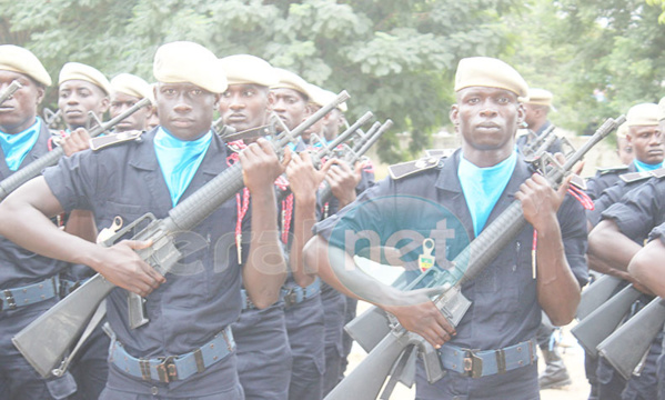 (PHOTOS): la cérémonie de la présentation de drapeau de la 43éme promotion de l’école nationale de police