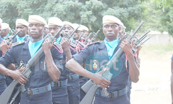 la cérémonie de la présentation de drapeau de la 43éme promotion de l’école nationale de police