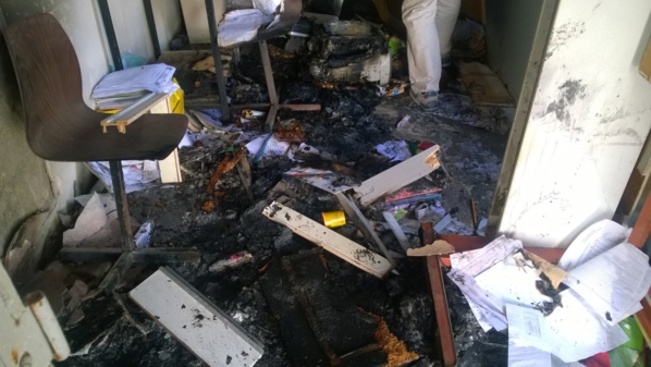 Urgent- Emeutes à Saint louis: Les manifestants  brûlent le poste de la gendarmerie de Guet-ndar