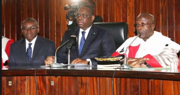 Aussi, l’Union des magistrats Sénégalais exige du gouvernement «le respect impératif de l’âge de la retraite pour tous les magistrats, fixé à 65 ans par leur statut».