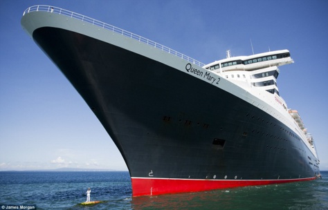 Le navire "Queen Mary 2" en traversée