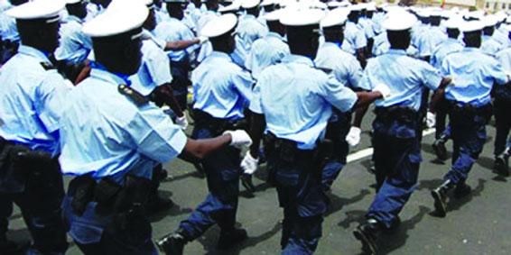Sécurité: la Police envisage le recrutement de 1800 agents