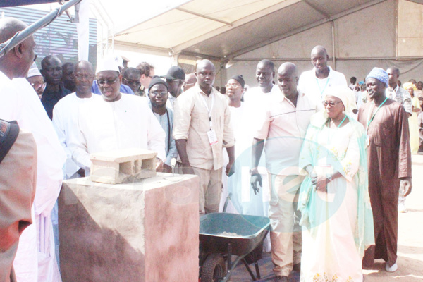 Hôpital moderne de niveau 3 de Touba  Macky Sall a fait la pose de la première pierre