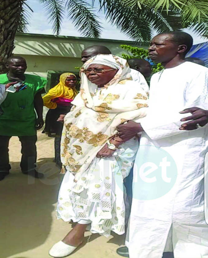 Cheikh Amar et sa Maman Chez Serigne Cheikh Saliou