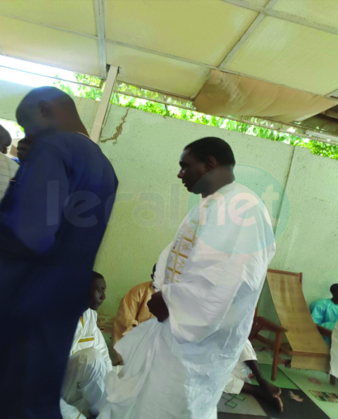 Cheikh Amar et sa Maman Chez Serigne Cheikh Saliou