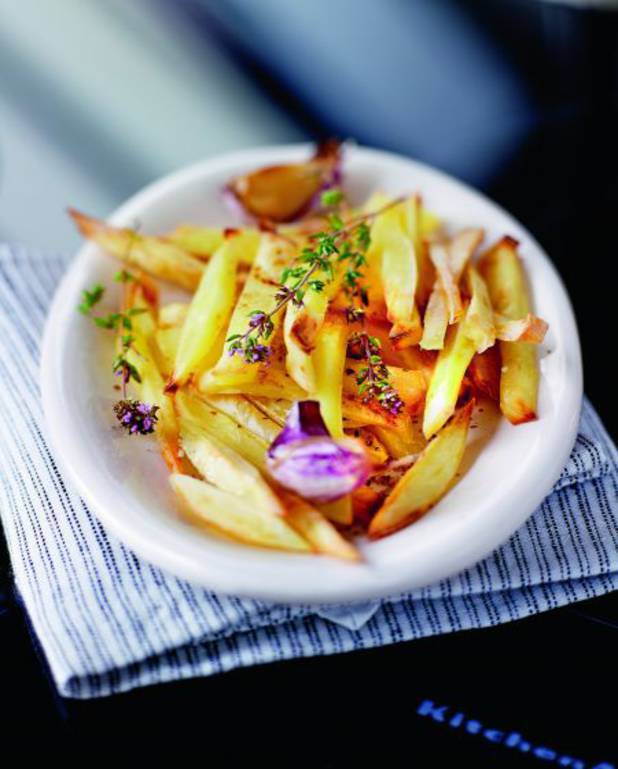 Frites au four pour quatre personnes (recette ELLE).