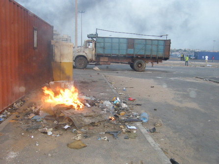 [Exclusif Photo] Les supporters sèment la violence et le désordre