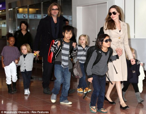 Angelina Jolie refuse que Brad Pitt voit ses enfants, même rapidement, pour Thanksgiving