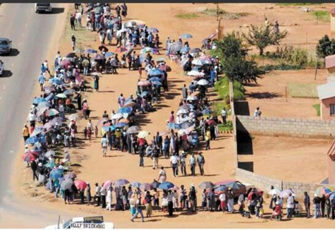Présidentielle gambienne en images : participation électorale hors du commun au Sukuta, Kombo North
