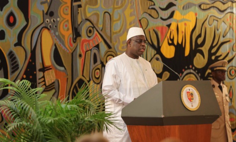 Macky Sall a installé ce vendredi le Conseil d’orientation stratégique du pétrole et du Gaz (COS- PETROGAZ) à la salle des Banquets du Palais.