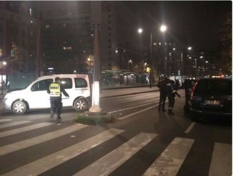 Sept personnes retenues ce vendredi soir par un braqueur armé dans une agence de voyages à Paris