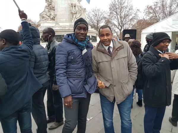 26 personnes de l'opposition Sénégalaise ont manifesté à Paris ( Photos)
