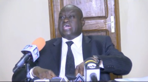 Me El Hadji Diouf : "Quand Macky Sall est arrivé à Paris, aucun Français ne l'a accueilli, ce n'est pas sérieux..."