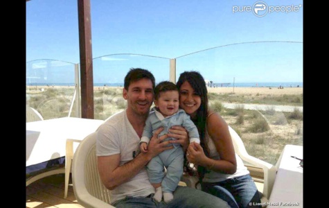 Lionel Messi : Première photo de famille avec son fils Thiago et sa belle chérie