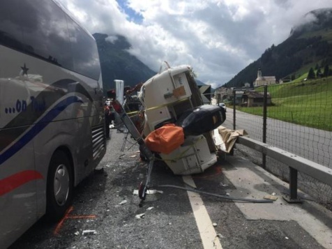 Urgent-Collision bus-train près de Tunis : cinq morts et des dizaines de blessés