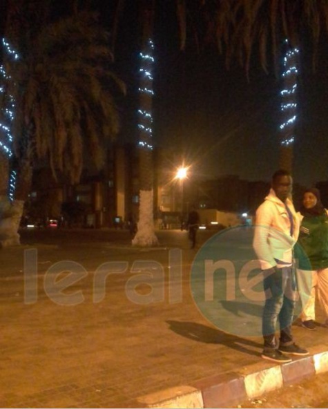 Préparatifs pour la fête de Réveillon, un tour sur le Boulevard  du Centenaire de Dakar et la place de la Nation (Obélisque)