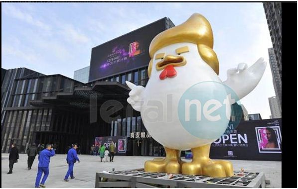 Chine : Une statue de poulet à l'effigie de Trump pour célébrer l’année du Coq