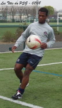 MOHAMET TAIDARA FOOTBALLEUR _ BI NATIONAL ( ATTAQUANT DANS L'ÉQUIPE CFA DU PSG) : ' Malgré les pressions incessantes de la France, je veux jouer pour le Sénégal '