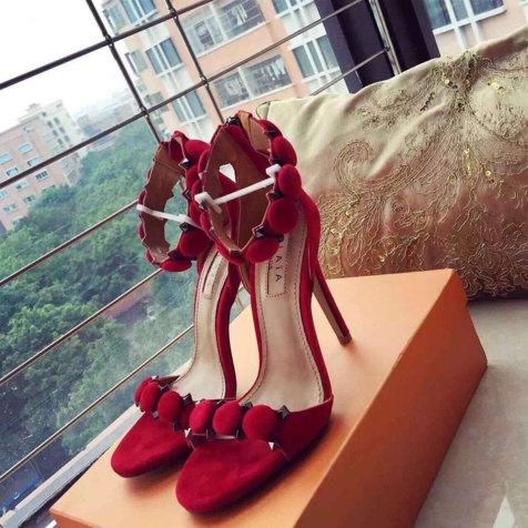 Louboutin, Zanotti, Alaïa   ... Pas cher ! Complexe Amira Dakar