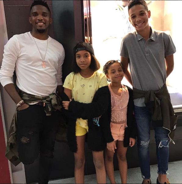Samuel Etoo et ses enfants