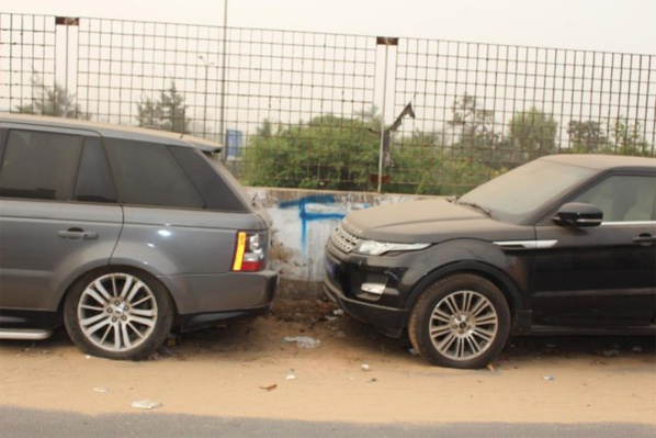 Dakar : un repère de voitures de luxe abandonnées…