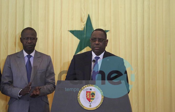 Photos: la remise traditionnelle du drapeau national aux « Lions » de la Téranga par le Président de la République S.E.M. Macky Sall