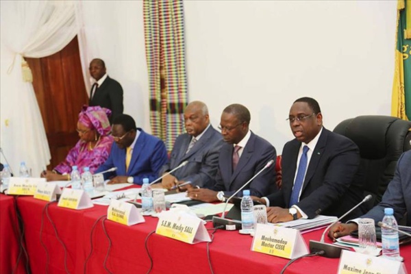 Nouveau cycle de conseils des ministres délocalisés, Macky Sall reprend sa campagne déguisée