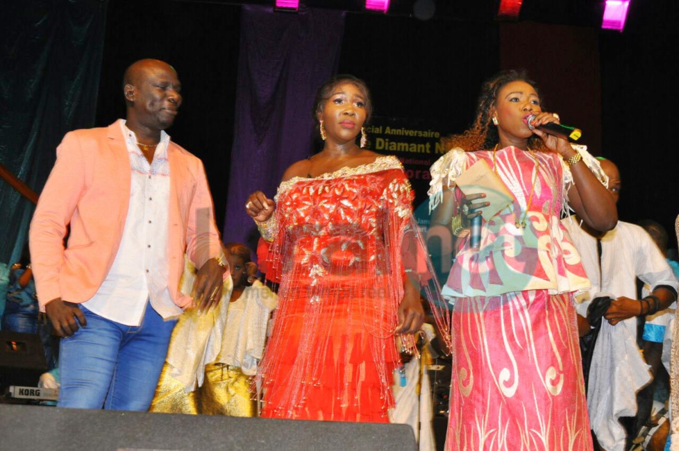 Photo : L'anniversaire de Ndiolé "Diamant noir" au théâtre national Daniel Sorano de Dakar, regardez
