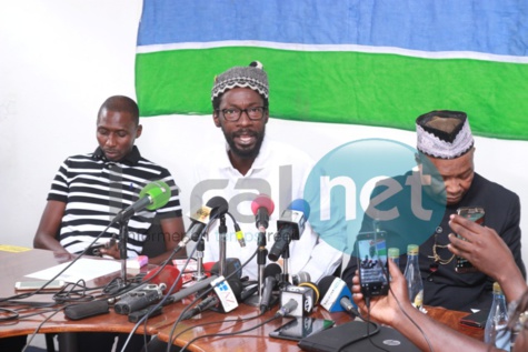 Images: le mouvement Gom sa bop (Gambie ) et le mouvement ''Y en a marre'' (Sénégal)