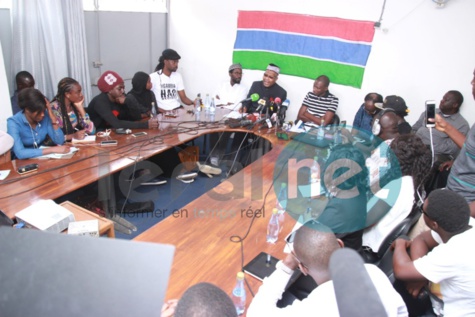 Images: le mouvement Gom sa bop (Gambie ) et le mouvement ''Y en a marre'' (Sénégal)