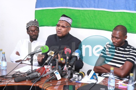 Images: le mouvement Gom sa bop (Gambie ) et le mouvement ''Y en a marre'' (Sénégal)