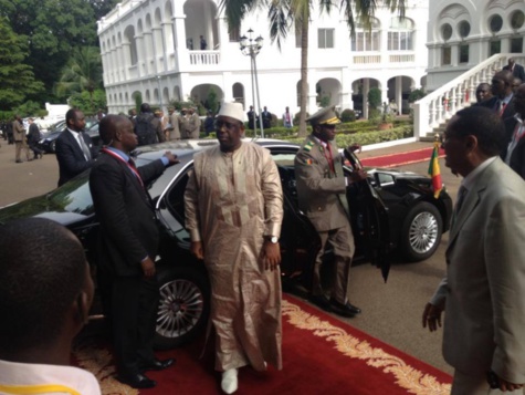 Accueilli en grande pompe: Macky Sall "offre"  60 millions FCfa aux Sénégalais du Mali