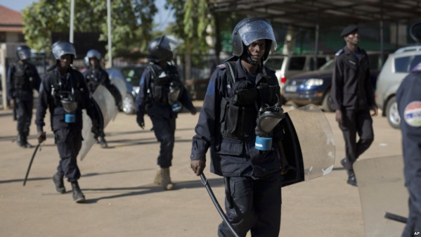 Washington redoute le "chaos" après l'état d'urgence décrété en Gambie