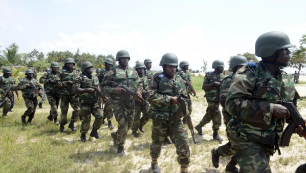 Urgent: les forces ouest-africaines suspendent leur intervention militaire en Gambie pour une dernière tentative de médiation