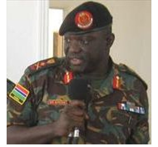 Gambie : le président Adama Barrow choisit son aide de camp