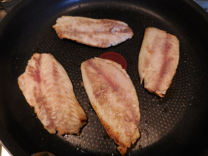 Voici une recette facile à préparer; filets de pageots marinés au soja