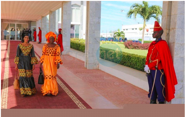 Photos: le président Macky Sall ce jeudi à l’aéroport LSS pour raccompagner son homologue gambien Adama Barrow rentré à Banjul