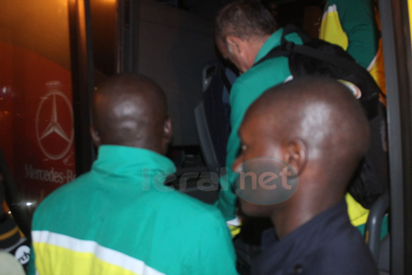 Videos-photos: l'arrivée des lions de la Teranga à l'aéroport Léopold Sedar Senghor de Dakar