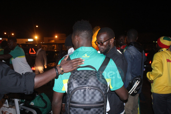 L'arrivée des "Lions" de la Téranga à l'aéroport Léopold Sédar Senghor de Dakar (vidéo et photos)