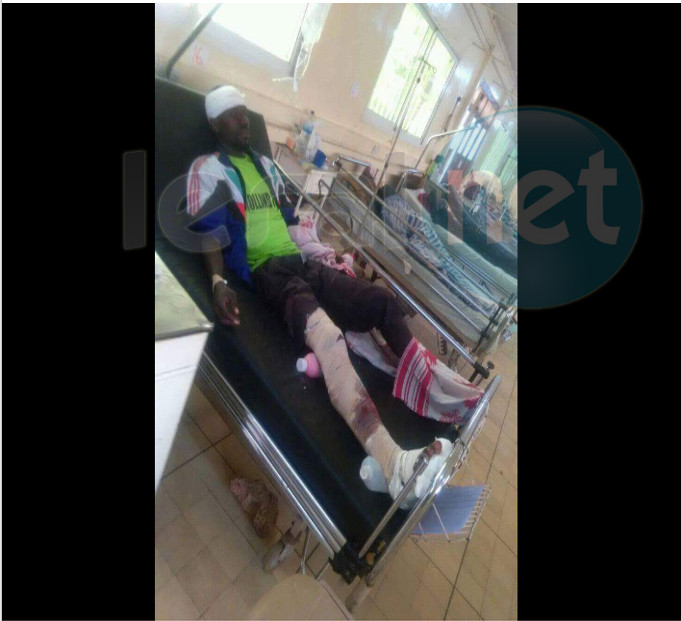 Gambie: Le ministre de la Jeunesse et des Sports, Henry Gomez rend visite aux victimes d’accident de la route impliquant des jeunes qui célébraient la victoire électorale d’Adama Barrow au village de Kitty