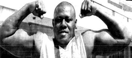 SAISON 2008-2009 : EN ACCEPTANT LES DÉFIS DE BALLA GAYE II ET DE LAC DE GUIERS II: Tapha Gueye remet en jeu toute sa carrière SAISON 2008-2009 : EN ACCEPTANT LES DÉFIS DE BALLA GAYE II ET DE LAC DE GUIERS II: Tapha Gueye remet en jeu toute sa carrière
