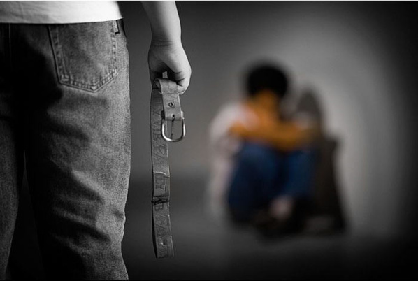Un enseignant donne des coups à la nuque de son enfant qui décède…La justice tranche!
