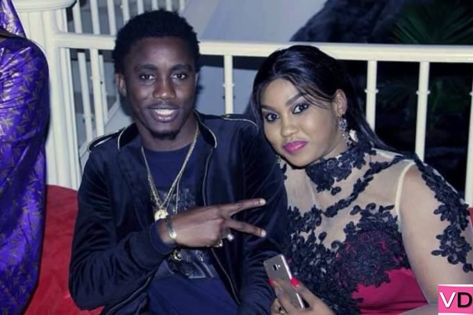 Wally Seck et ses deux doigts vers Salma de la Sentv