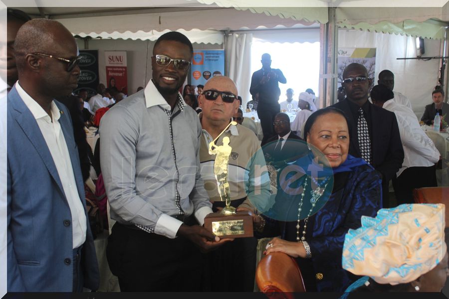 La cérémonie de remise de Trophées "Mme Elisabeth Diouf"